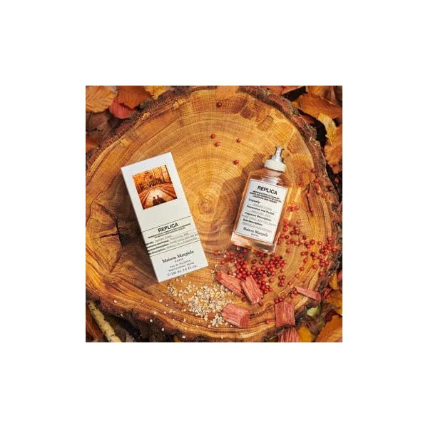 Replica Autumn Vibes Apa De Toaleta 100ml